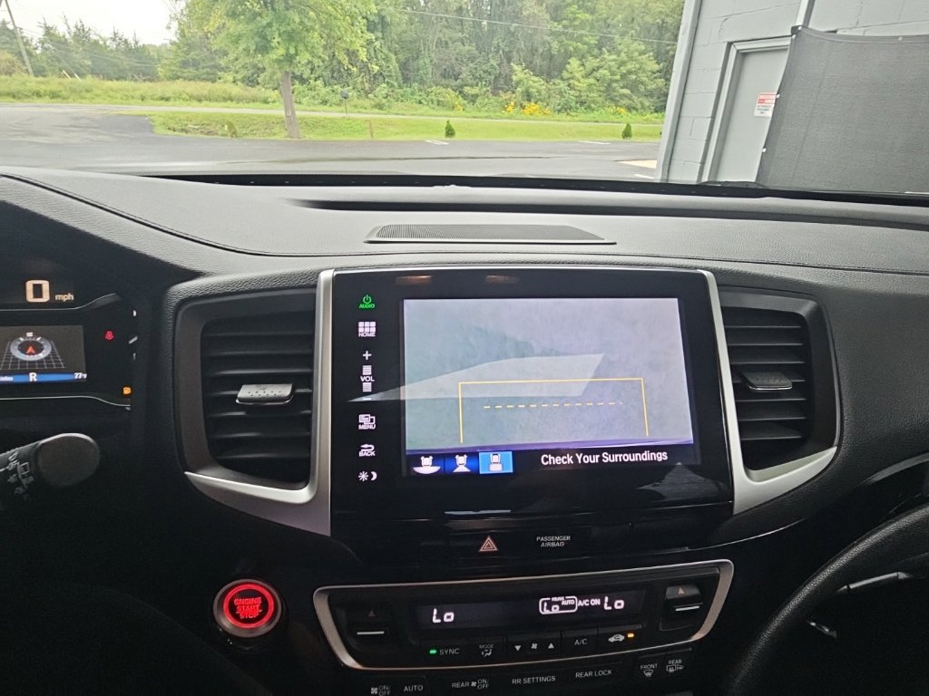 Used 2016 Honda Pilot Touring image 28