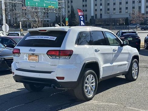 Used 2022 Jeep Grand Cherokee Laredo X image 2