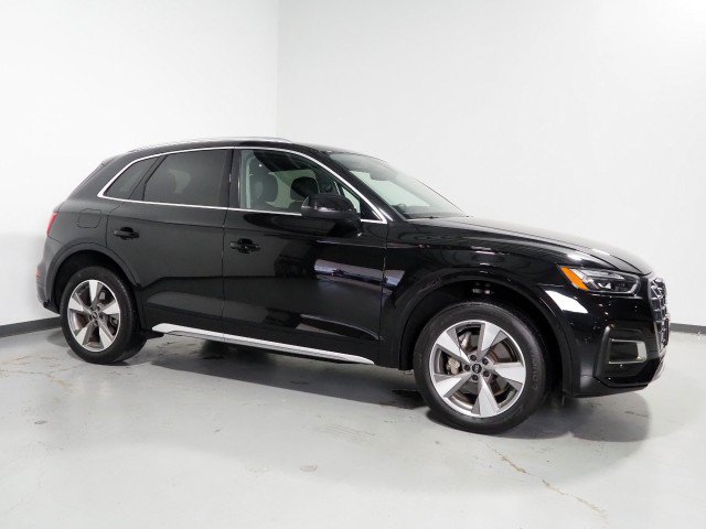 Used 2023 Audi Q5 2.0T Premium w/ Convenience Package AWD/4WD image 1