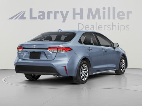 Used 2026 Toyota Corolla LE FWD image 2