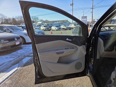 Used 2014 Ford Escape SE w/ Equipment Group 201A image 8