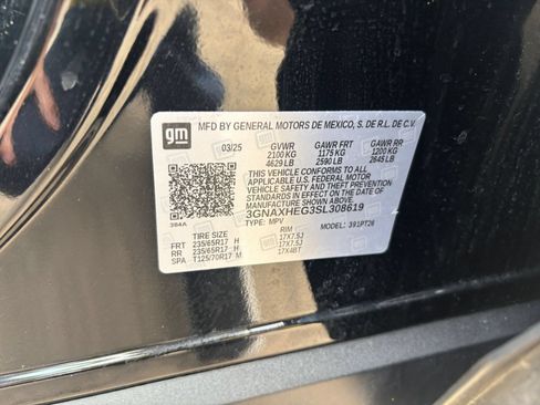Used 2025 Chevrolet Equinox LT FWD image 30