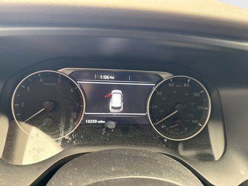 Used 2023 Nissan Rogue SV w/ SV Premium B Package image 9