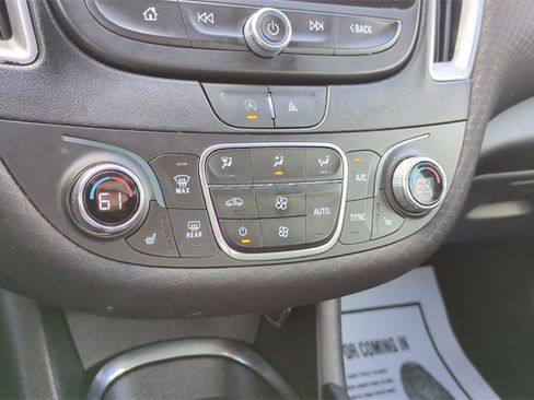 Used 2024 Chevrolet Malibu LT image 15