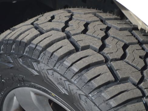 Used 2013 Ford F150 FX4 w/ FX Appearance Pkg image 14