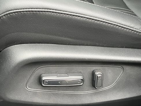 Used 2026 Honda HR-V EX-L image 17