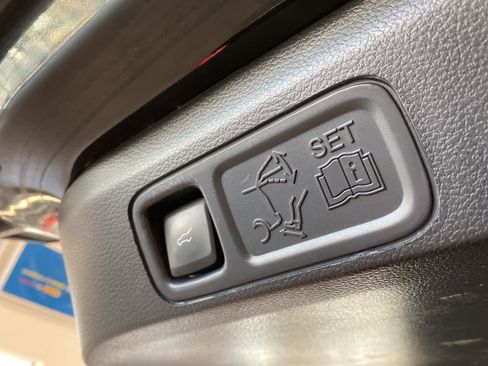 Certified 2022 Ford Expedition Limited image 31