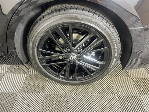 Used 2025 Toyota Camry SE image 21