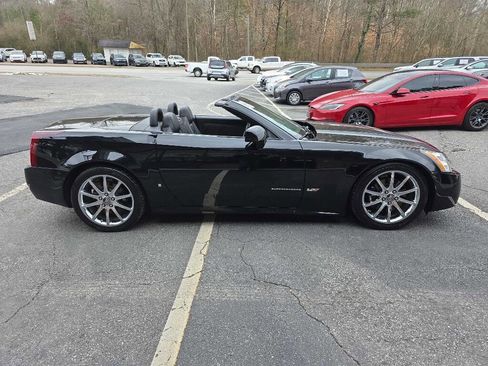 Used 2008 Cadillac XLR V image 13