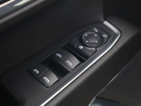 Used 2024 Chevrolet Silverado 1500 LT AWD/4WD image 15