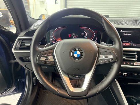Used 2019 BMW 330i xDrive Sedan w/ Convenience Package image 11