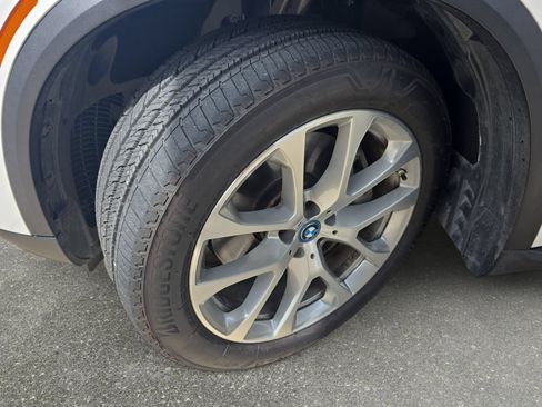 Used 2023 BMW X5 xDrive45e AWD/4WD image 31