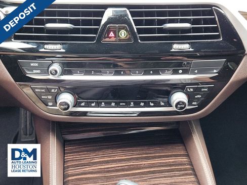 Used 2023 BMW 540i w/ M Sport Package image 25