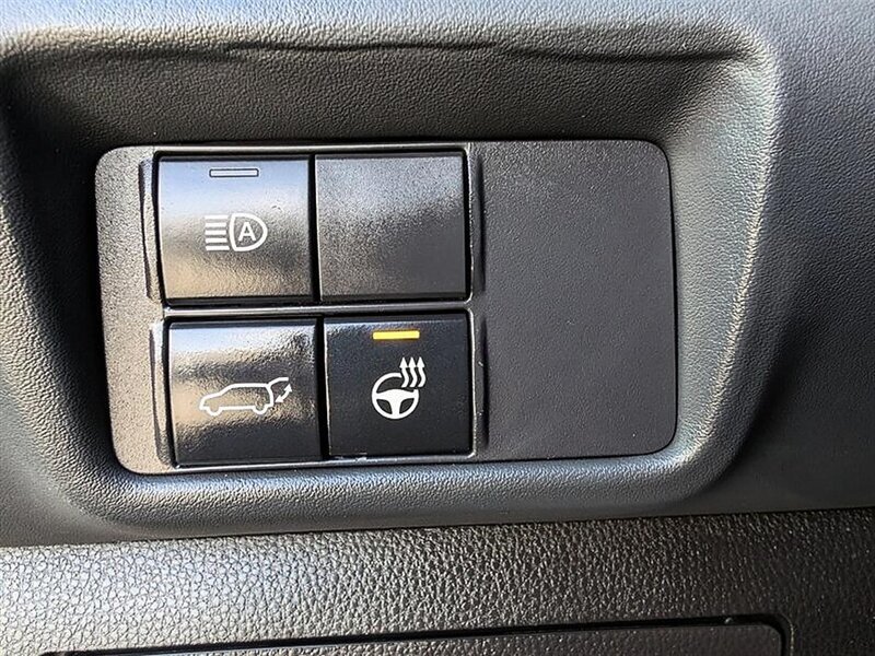 Used 2025 Toyota Highlander XLE AWD/4WD image 23