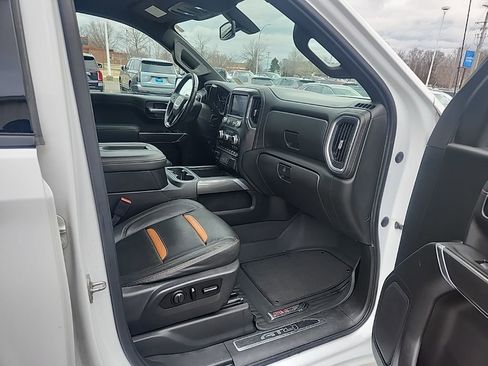 Used 2021 GMC Sierra 1500 AT4 w/ Driver Alert Package I AWD/4WD image 17