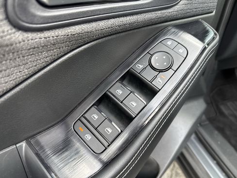 Used 2023 Nissan Rogue SV FWD image 11