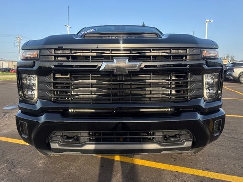 New 2026 Chevrolet Silverado 2500 Custom AWD/4WD image 9