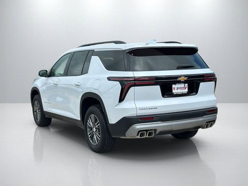 Used 2026 Chevrolet Traverse LT w/ LPO, Floor Liner Package FWD image 7