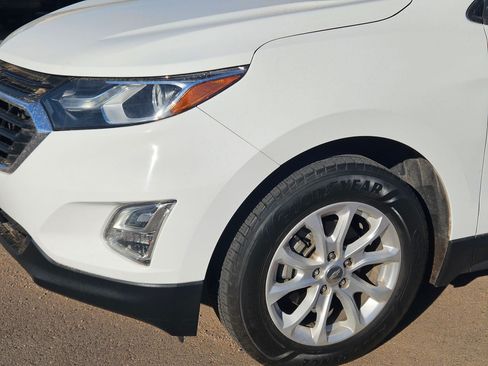 Certified 2020 Chevrolet Equinox LS w/ LS Convenience Package FWD image 10