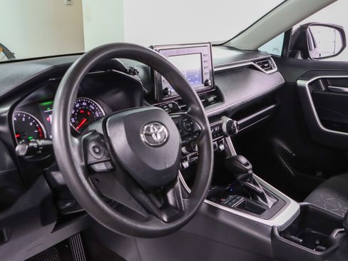 Used 2022 Toyota RAV4 XLE image 22