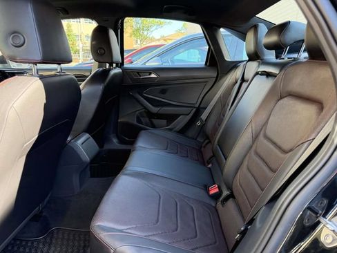 Certified 2022 Volkswagen Jetta GLI Autobahn w/ GLI Black Package FWD image 13