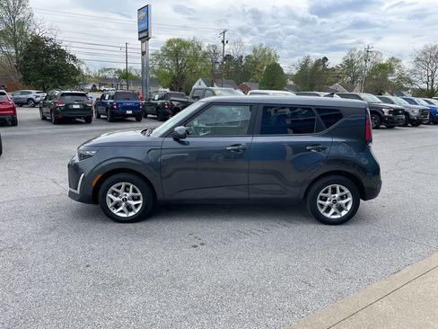 Used 2025 Kia Soul LX w/ LX Technology Package image 5