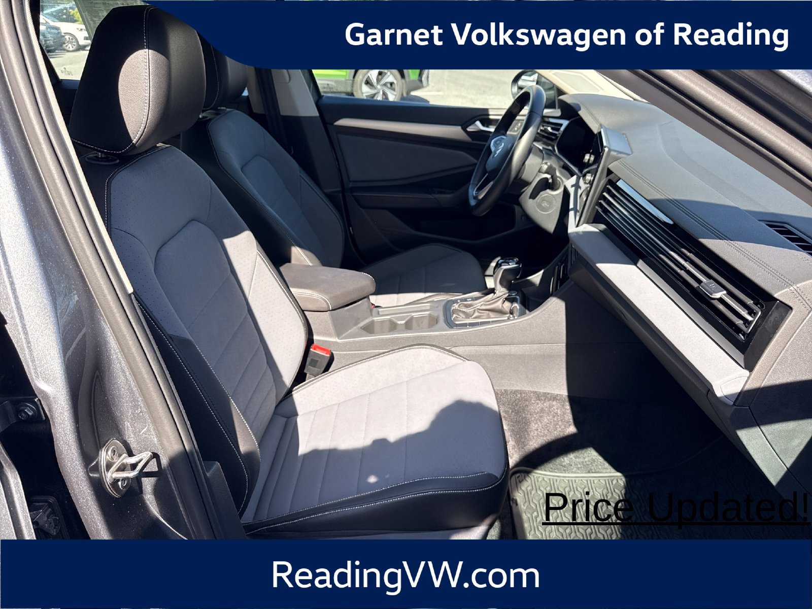 Certified 2025 Volkswagen Jetta SE FWD image 38