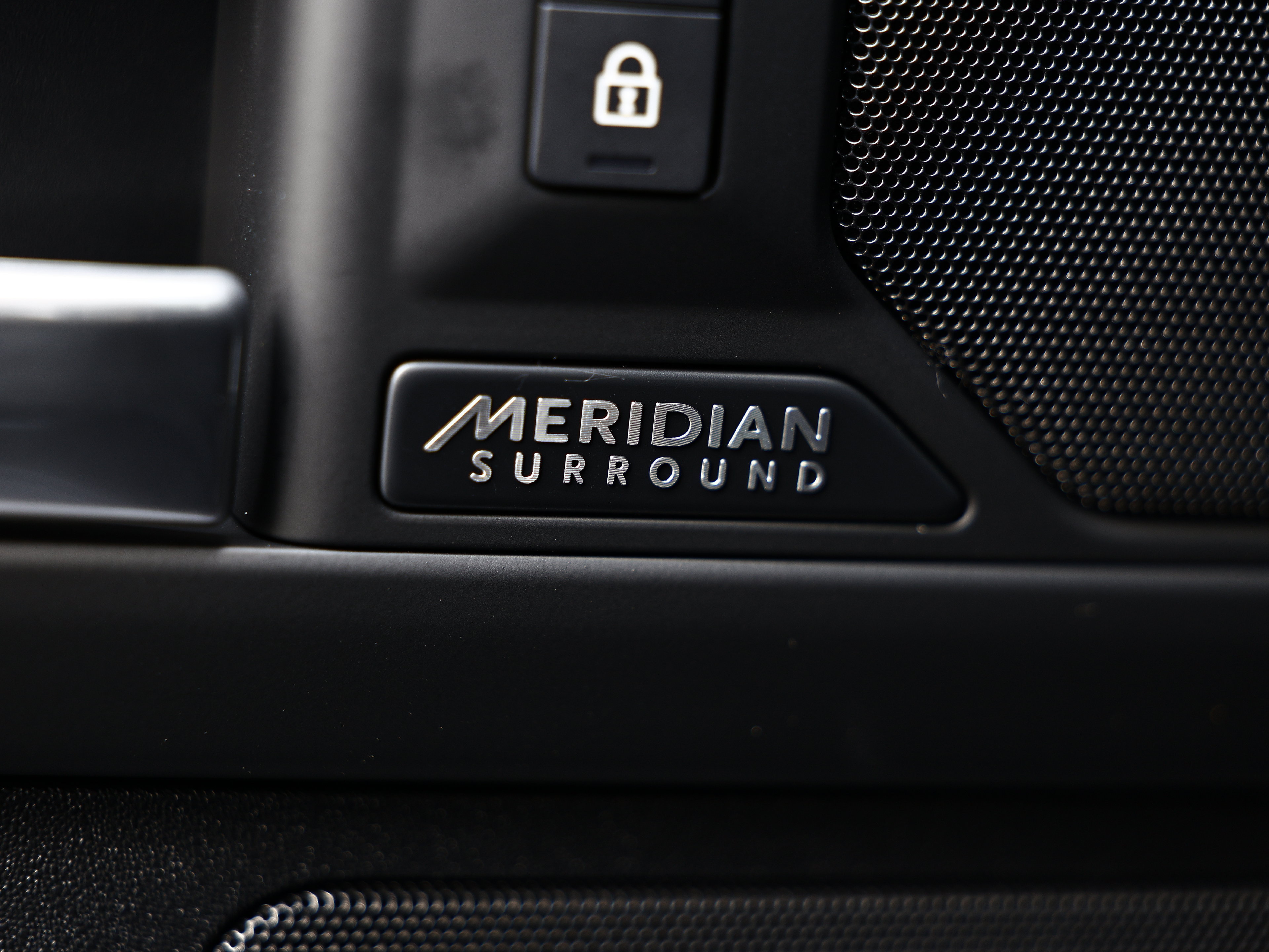 New 2026 Land Rover Defender 110 X-Dynamic SE AWD/4WD image 20
