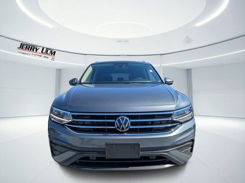 Used 2022 Volkswagen Tiguan SE image 6