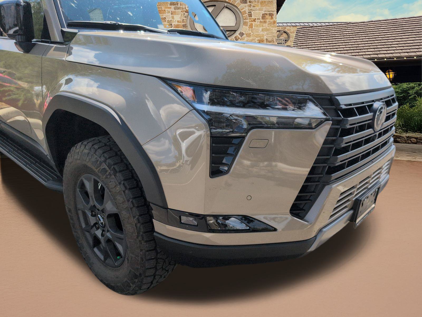 Certified 2026 Lexus GX 550 w/ Accessory Package (CT) AWD/4WD image 9