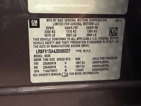 Used 2018 Buick Envision Essence w/ LPO, Cargo Package FWD image 13