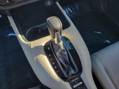 Certified 2024 Honda HR-V LX image 27