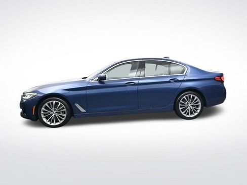 Used 2022 BMW 540i xDrive w/ Premium Package image 9