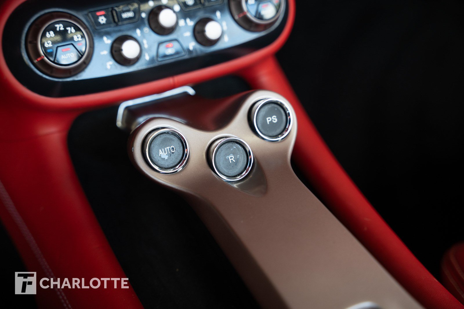 Used 2014 Ferrari California RWD image 30
