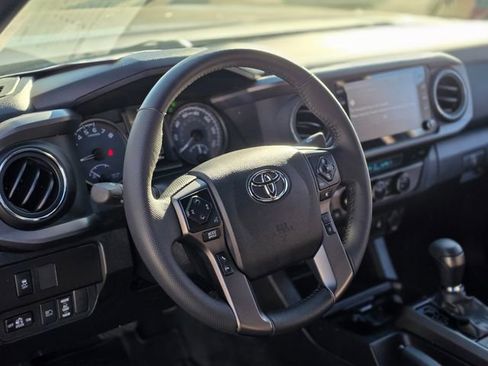 Used 2023 Toyota Tacoma TRD Off-Road image 12