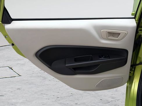 Used 2011 Ford Fiesta SE w/ 203A Rapid Spec Order Code image 20