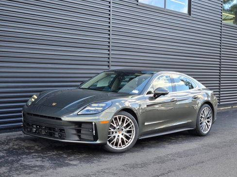 New 2026 Porsche Panamera 4 image 1