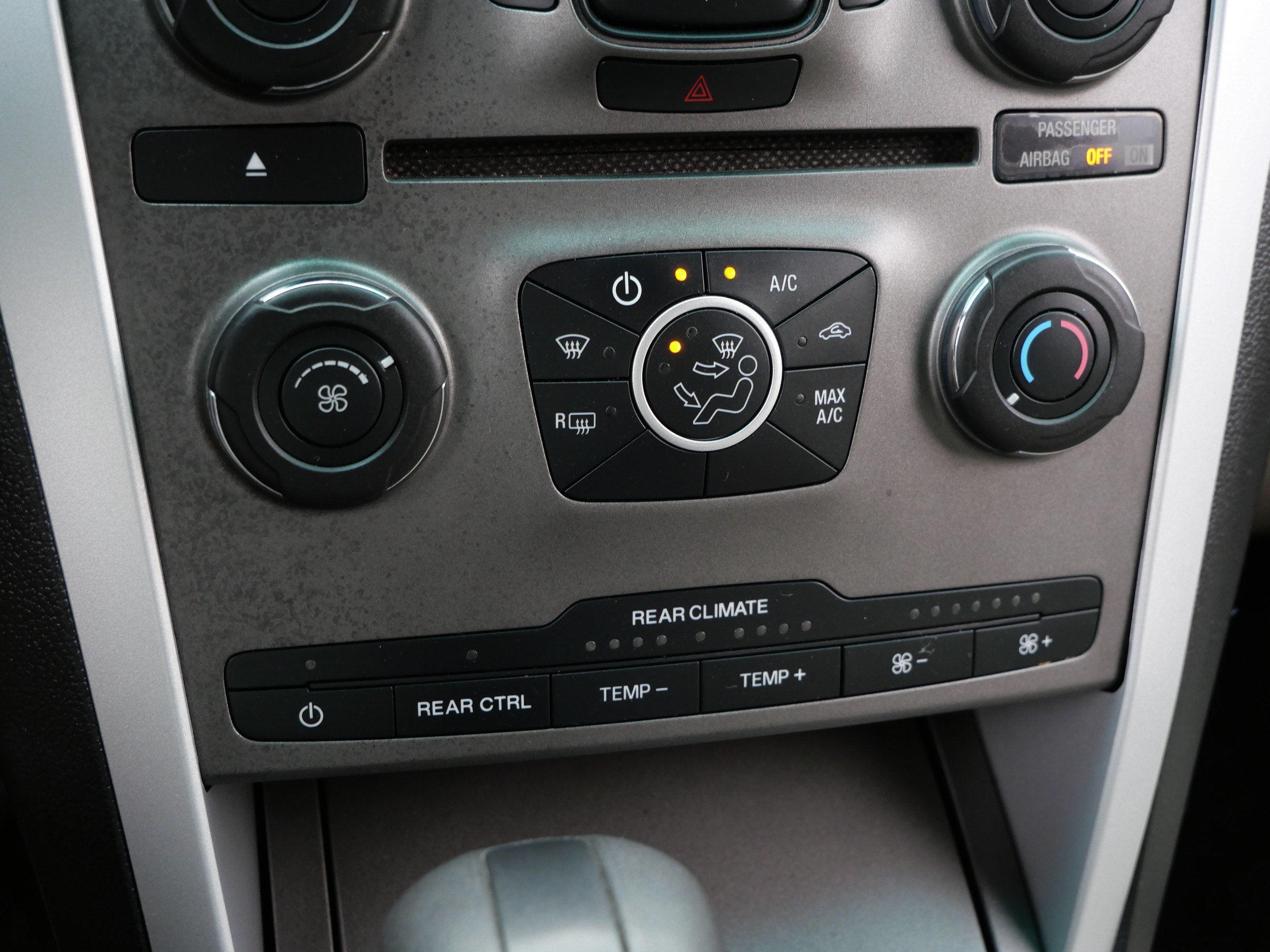 Used 2013 Ford Explorer FWD w/ Class III Trailer Tow Pkg image 23