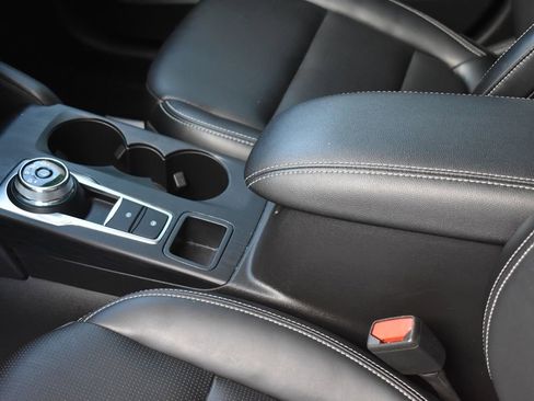 Used 2025 Ford Escape Platinum image 19