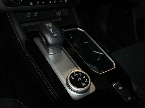 Used 2025 Mitsubishi Outlander SE AWD/4WD image 17