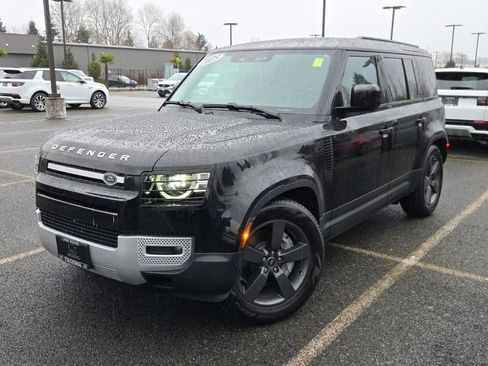 Used 2025 Land Rover Defender 110 S image 1