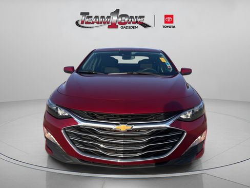 Used 2024 Chevrolet Malibu LT image 2