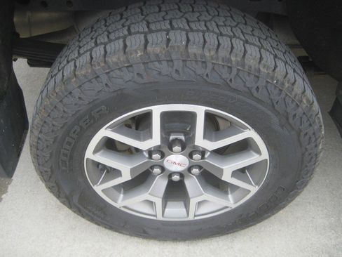 Used 2020 GMC Canyon All Terrain w/ Trailering Package image 8