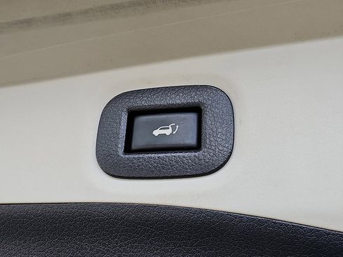 Used 2016 Nissan Rogue SL w/ SL Premium Package image 31