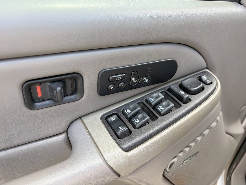 Used 2005 Chevrolet Silverado 2500 LT w/ Heavy-Duty Power Package RWD image 14