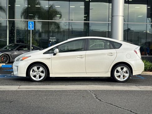Used 2012 Toyota Prius Five image 7