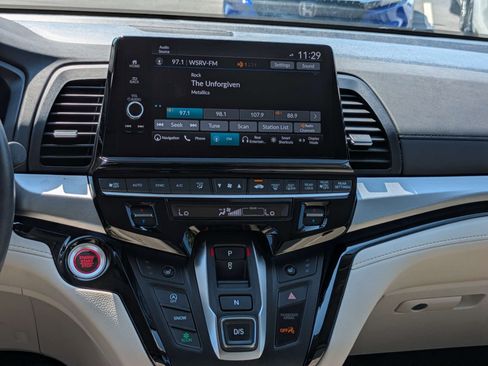 Used 2025 Honda Odyssey Touring image 26