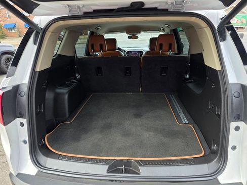 Used 2017 GMC Acadia SLT image 13