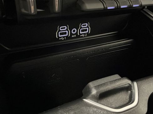 Certified 2025 RAM 1500 Big Horn AWD/4WD image 28