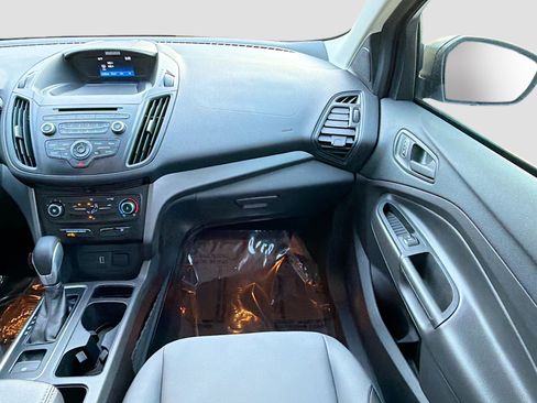 Used 2017 Ford Escape S image 17